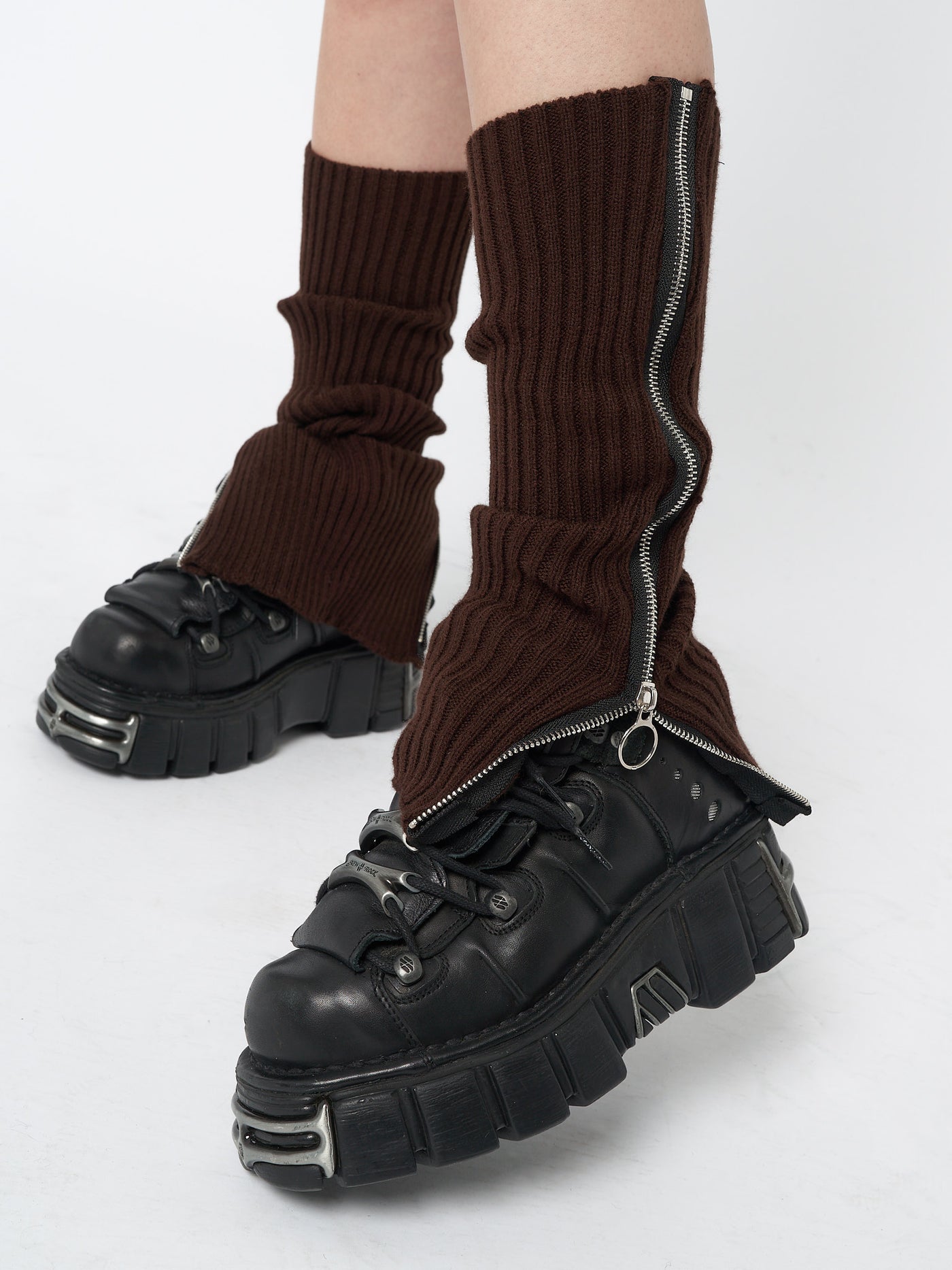 Downtown Brown Zip Up Leg Warmers - Minga EU
