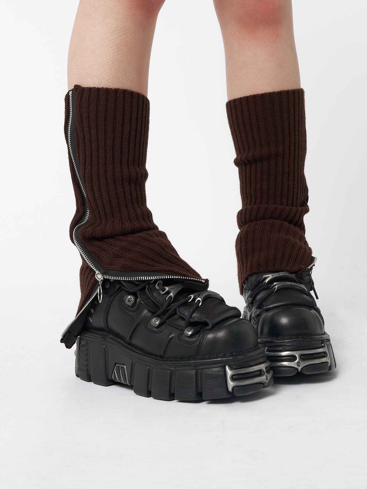 Downtown Brown Zip Up Leg Warmers - Minga EU
